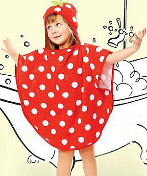 Детское полотенце с уголком – капюшоном «Ягодка»